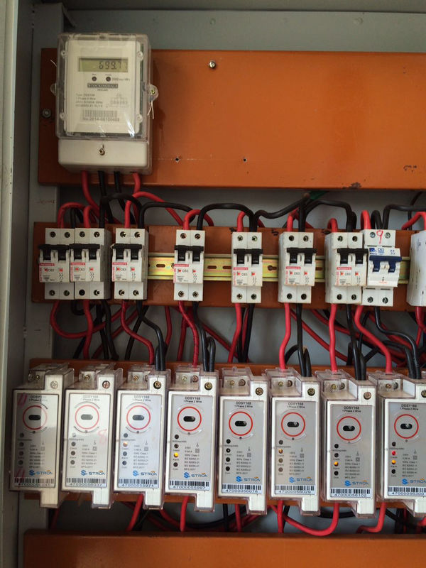 टिकाऊ और दीर्घकालिक परीक्षण के लिए एसटीएस मानक प्रोटोकॉल के साथ 50 हर्ट्ज आवृत्ति विद्युत मीटर परीक्षण उपकरण