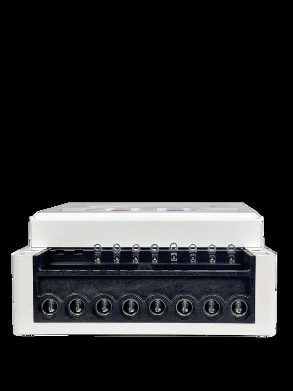 थ्री-फेज़ स्प्लिट-टाइप प्रीपेड बिजली मीटर आरएफ संचार मॉड्यूल रिमोट कार्यक्षमताओं का समर्थन करता है